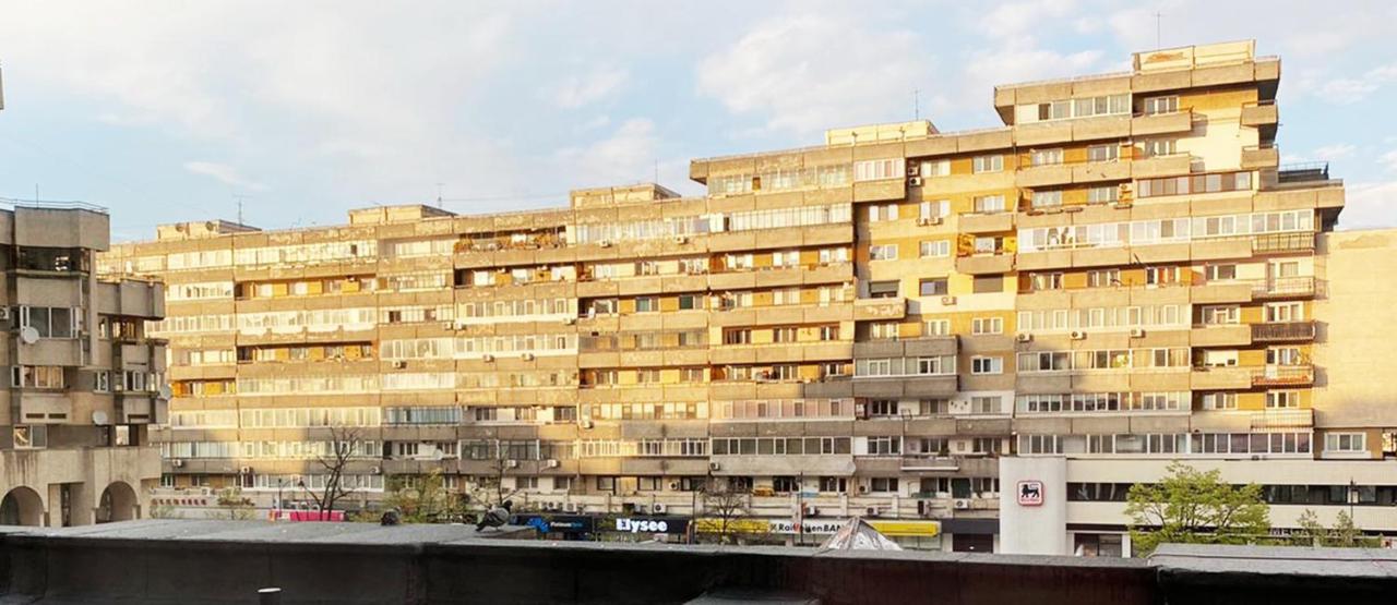 Spacious Apartment In City Centre Iasi Luaran gambar