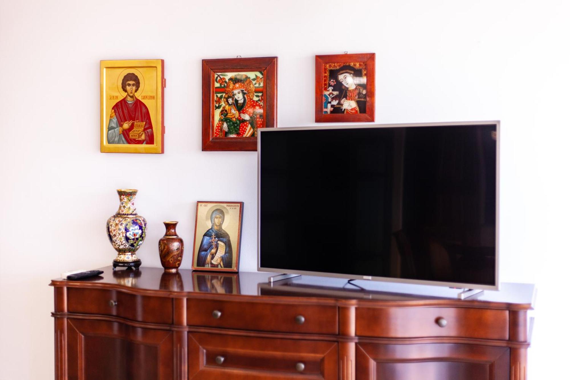 Spacious Apartment In City Centre Iasi Luaran gambar